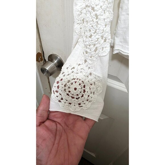 We The Free White Long-Sleeve Henley Thermal Top Crochet Sleeve Detail Womens M - Picture 6 of 6